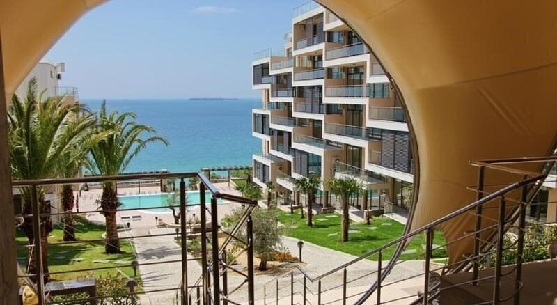 Отель Dolce Deluxe 5*